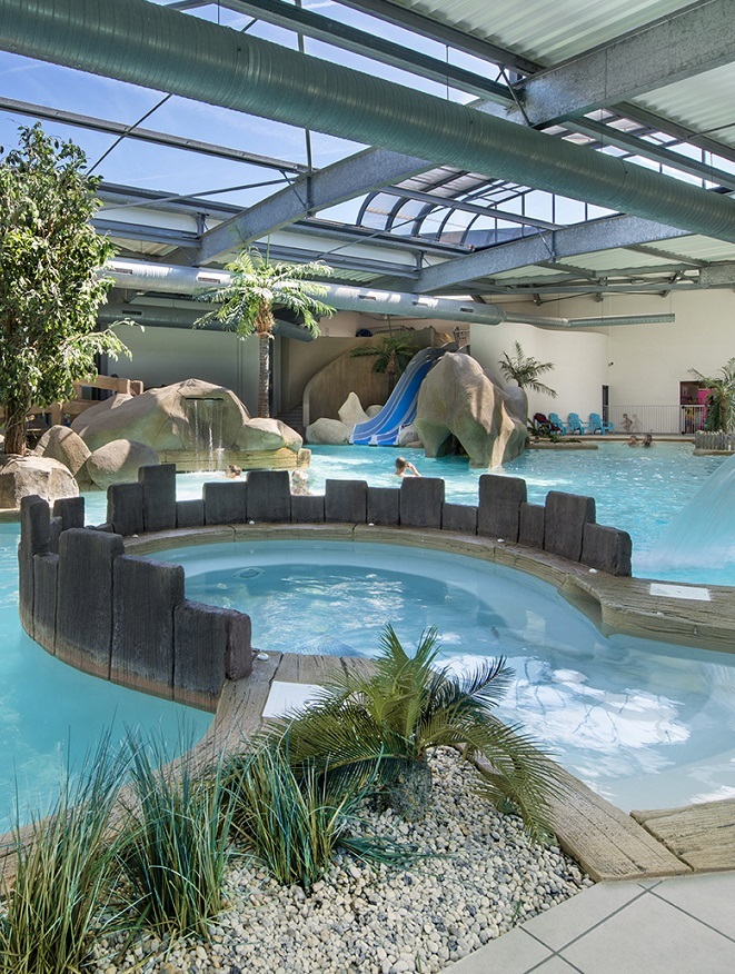 Photo du camping Cybele Vacances ocean-piscine-interieure.jpg