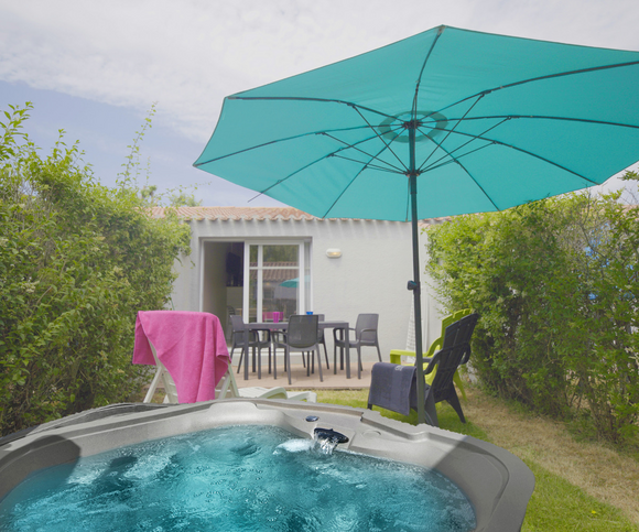 STUDIO AVEC JACUZZI | LES SABLES D'OLONNE | CAMPING LE BEL AIR